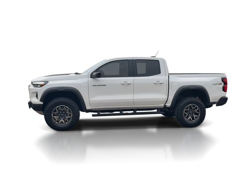 Used 2025 Chevrolet Colorado ZR2 w/ Technology Package AWD/4WD image 5