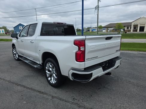 Used 2019 Chevrolet Silverado 1500 High Country w/ Technology Package AWD/4WD image 3