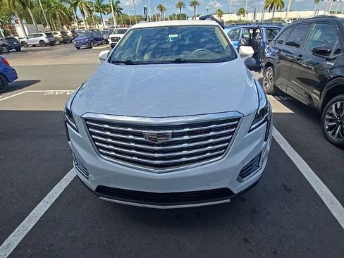 Used 2017 Cadillac XT5 Platinum w/ Driver Assist Package AWD/4WD image 2