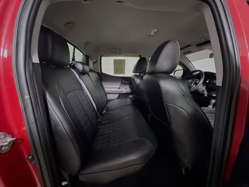 Used 2020 Toyota Tacoma SR w/ SR Convenience Package image 33