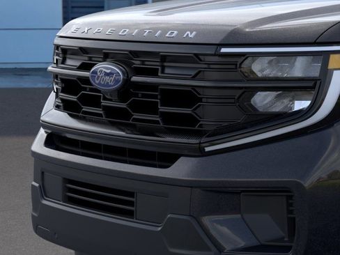 New 2026 Ford Expedition Active AWD/4WD image 17