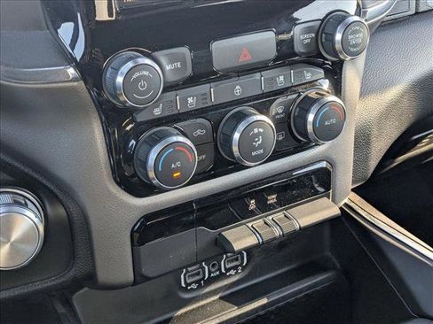 Used 2024 RAM 1500 Laramie image 16