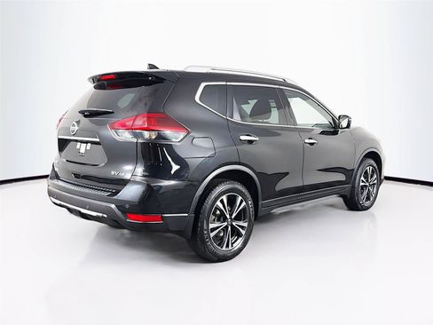Used 2019 Nissan Rogue SV w/ Premium Package AWD/4WD image 11