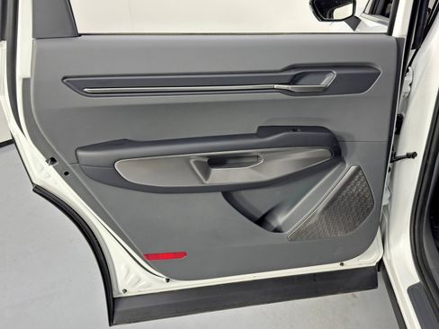 Used 2024 Kia EV9 Light Long Range image 41