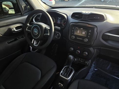 Used 2018 Jeep Renegade Sport w/ Power & Air Group image 11