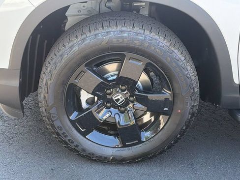 New 2026 Honda Ridgeline Black Edition image 9