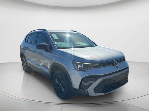 New 2026 Volkswagen Taos S image 7