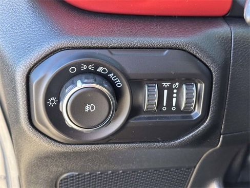 Certified 2021 Jeep Wrangler Unlimited Rubicon w/ Dual Top Group image 28