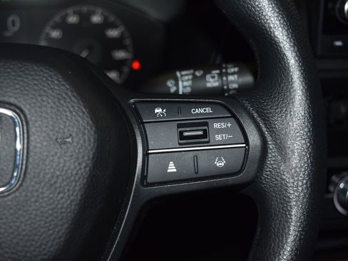 Used 2023 Honda CR-V LX image 9