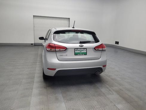 Used 2017 Kia Forte LX image 6
