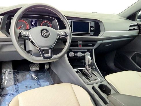 Used 2021 Volkswagen Jetta R-Line w/ R-Line Cold Weather Package FWD image 12