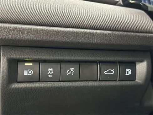 Used 2025 Toyota Camry LE image 19