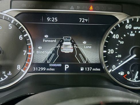 Used 2023 Nissan Pathfinder SL w/ Black Appearance Package FWD image 19