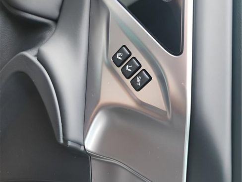 Used 2025 Subaru Outback Limited image 16