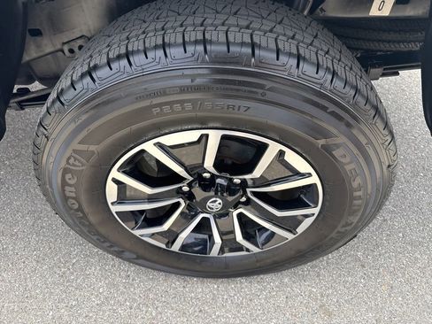 Used 2023 Toyota Tacoma TRD Sport w/ Technology Package RWD image 7