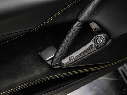 Used 2023 Ferrari 812 GTS RWD image 98