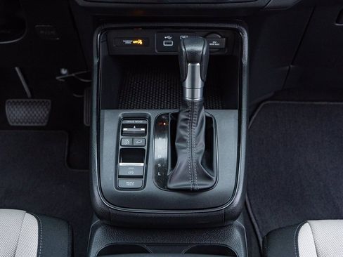 Certified 2025 Honda CR-V EX image 25