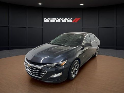 Used 2022 Chevrolet Malibu LT FWD image 2