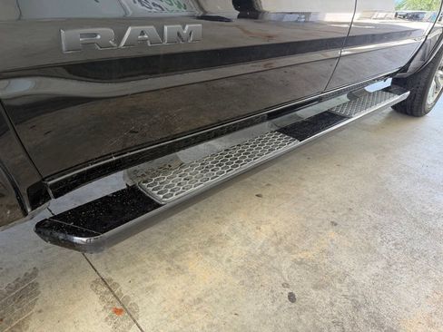 Used 2020 RAM 1500 Laramie w/ Sport Appearance Package AWD/4WD image 19