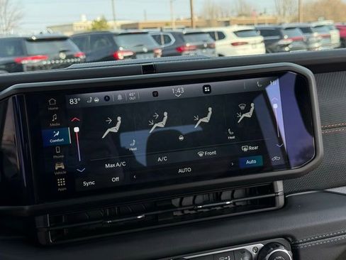 Used 2024 Jeep Gladiator Mojave w/ Convenience Group image 23