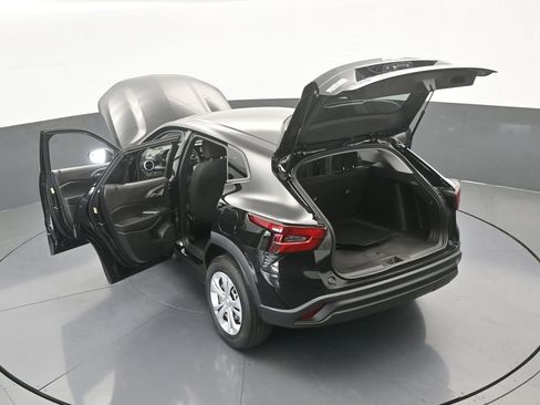 Used 2024 Chevrolet Trax LS image 65