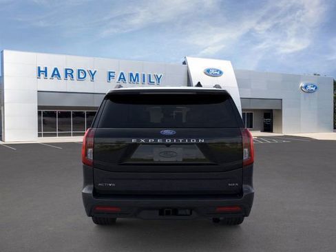 New 2026 Ford Expedition Max Active RWD image 5