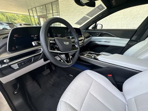 Certified 2024 Cadillac Lyriq Luxury w/ LPO, Floor Liner Package AWD/4WD image 10