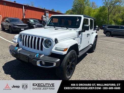 Used 2023 Jeep Wrangler Unlimited Sahara w/ Cold Weather Group AWD/4WD image 1