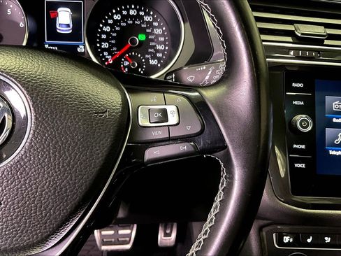 Used 2020 Volkswagen Tiguan SE R-Line image 12