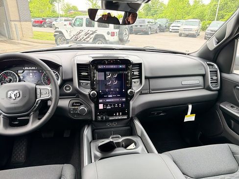 New 2026 RAM 1500 Big Horn AWD/4WD image 18