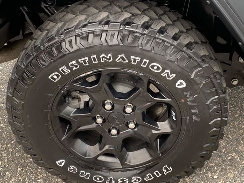 Used 2023 Jeep Wrangler Unlimited w/ Sun & Screen Package AWD/4WD image 29