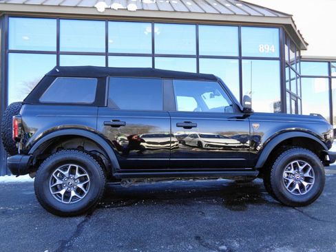 Used 2023 Ford Bronco Badlands image 4