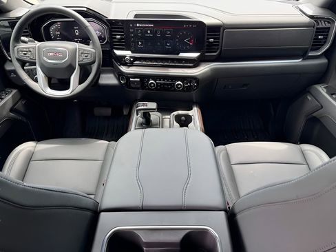 New 2026 GMC Sierra 1500 SLT AWD/4WD image 17