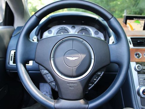 Used 2014 Aston Martin DB9 Volante RWD image 12