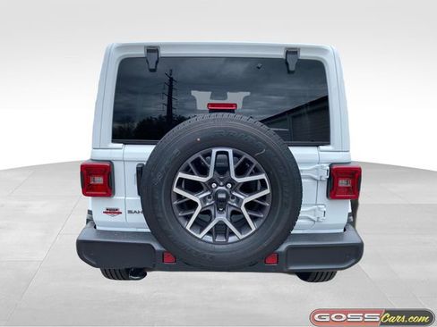 New 2026 Jeep Wrangler Unlimited Sahara AWD/4WD image 4