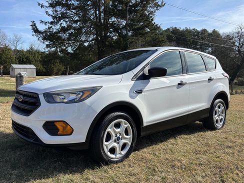 Used 2018 Ford Escape S image 1