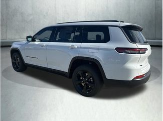 New 2026 Jeep Grand Cherokee L Limited w/ Limited Altitude Package AWD/4WD video 3