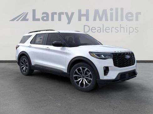New 2025 Ford Explorer ST-Line image 7