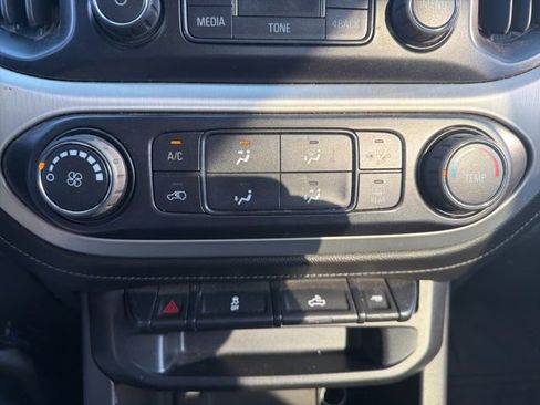 Used 2015 GMC Canyon SLE RWD image 23