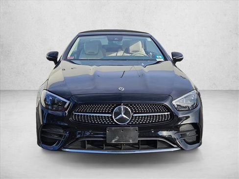 Used 2021 Mercedes-Benz E 450 4MATIC Cabriolet image 2