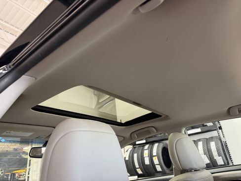 Used 2014 Toyota Avalon XLE Premium FWD image 21