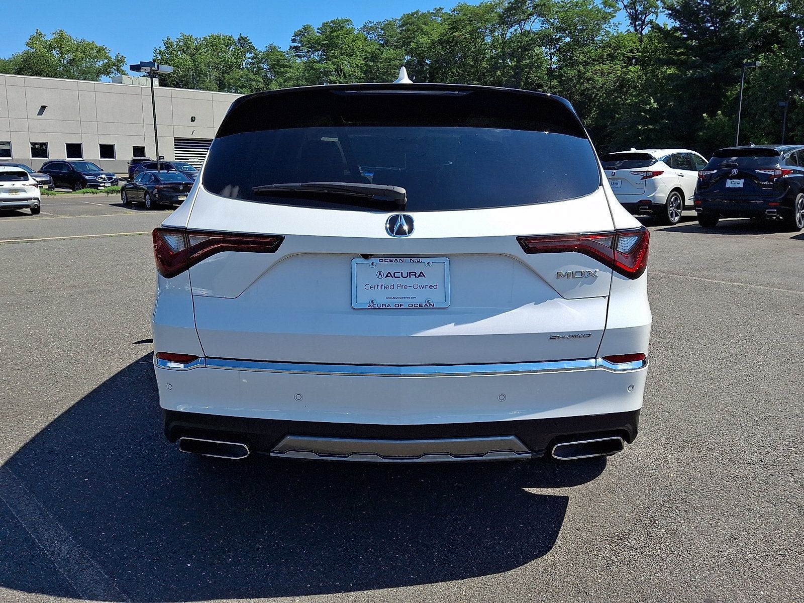 Certified 2025 Acura MDX w/ Technology Package AWD/4WD image 5