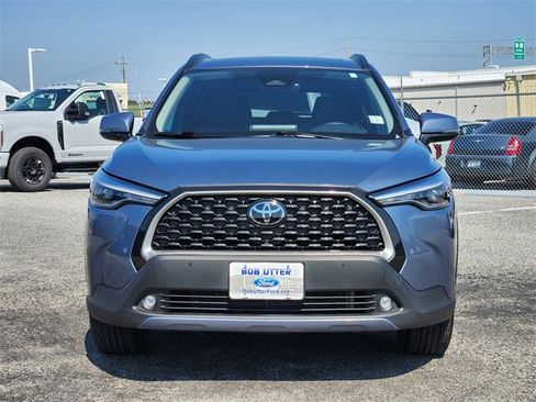 Used 2023 Toyota Corolla Cross XLE image 2