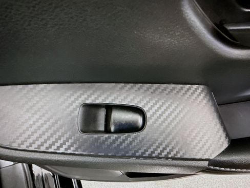 Used 2025 Nissan Sentra SV FWD image 31