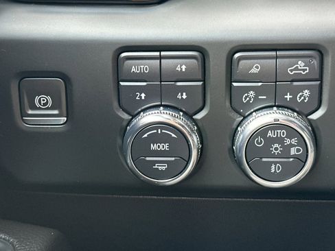 Certified 2023 GMC Sierra 1500 Denali w/ Technology Package image 36