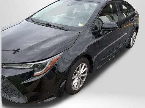 Used 2021 Toyota Corolla LE w/ LE Convenience Package FWD image 1