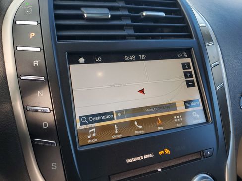 Used 2019 Lincoln MKC Reserve image 24