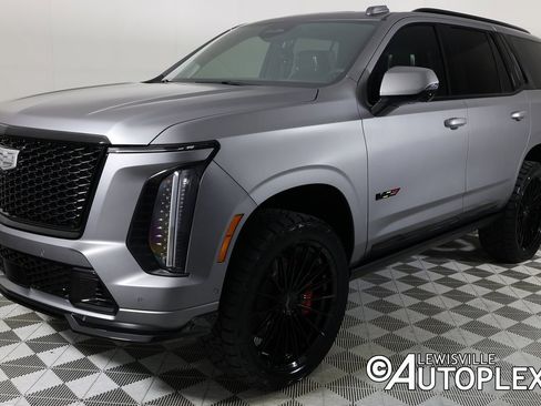 Used 2026 Cadillac Escalade V w/ LPO, Onyx Lite Package image 9