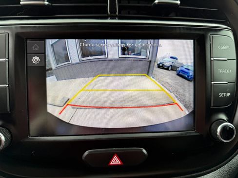 Used 2022 Kia Soul LX image 31