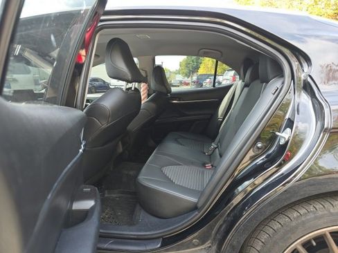 Used 2023 Toyota Camry SE w/ Convenience Package image 11